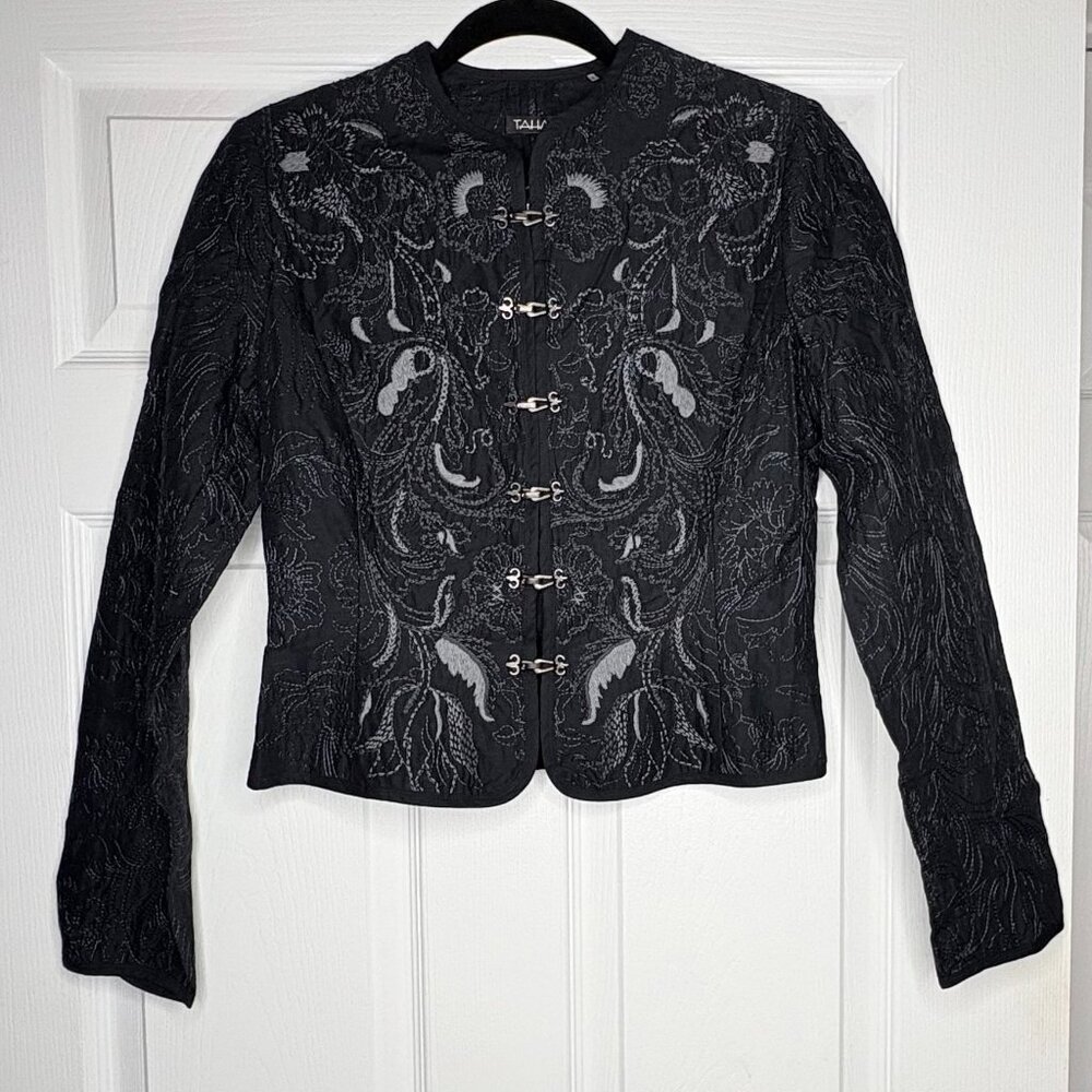 TAHARI Rare Archival NWT Black Cropped Embroidered Cotton Blazer Jacket